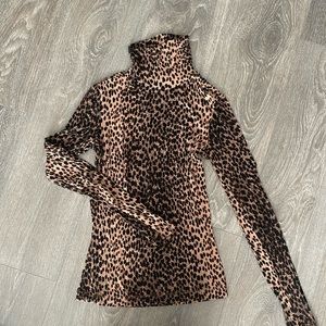 Leopard print turtleneck